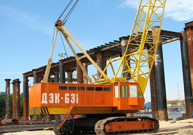 Предлагаем в аренду гусеничные краны ДЭК-631